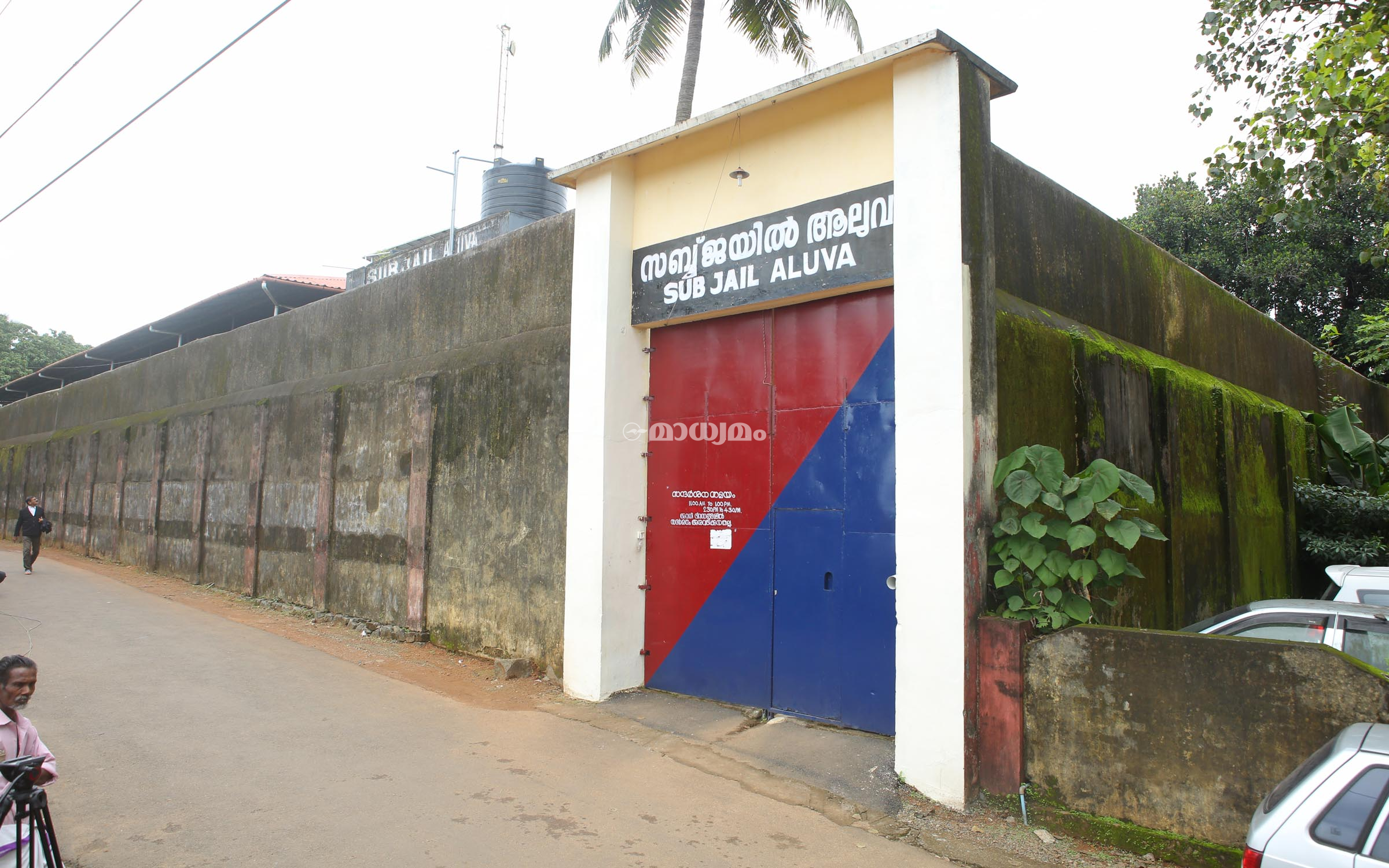 വീഡിയോ കോൺഫറൻസിങ് വിനയായി; ദിലീപ് സബ് ജയിലിൽ തളച്ചിടപ്പെട്ടു 